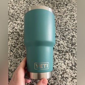 30 oz Yeti Tumbler